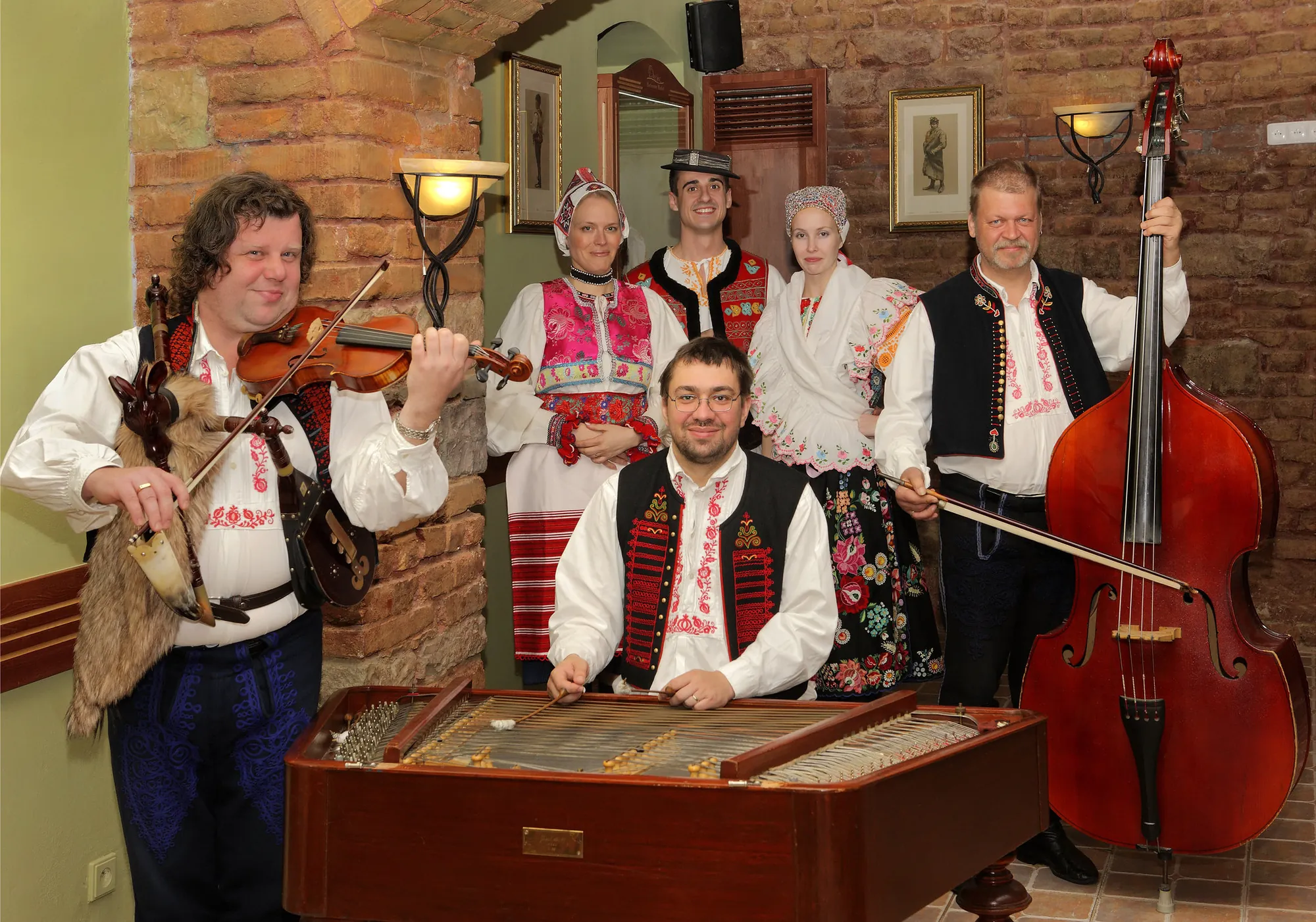 Cimbálová muzika Alexandra Vrábela